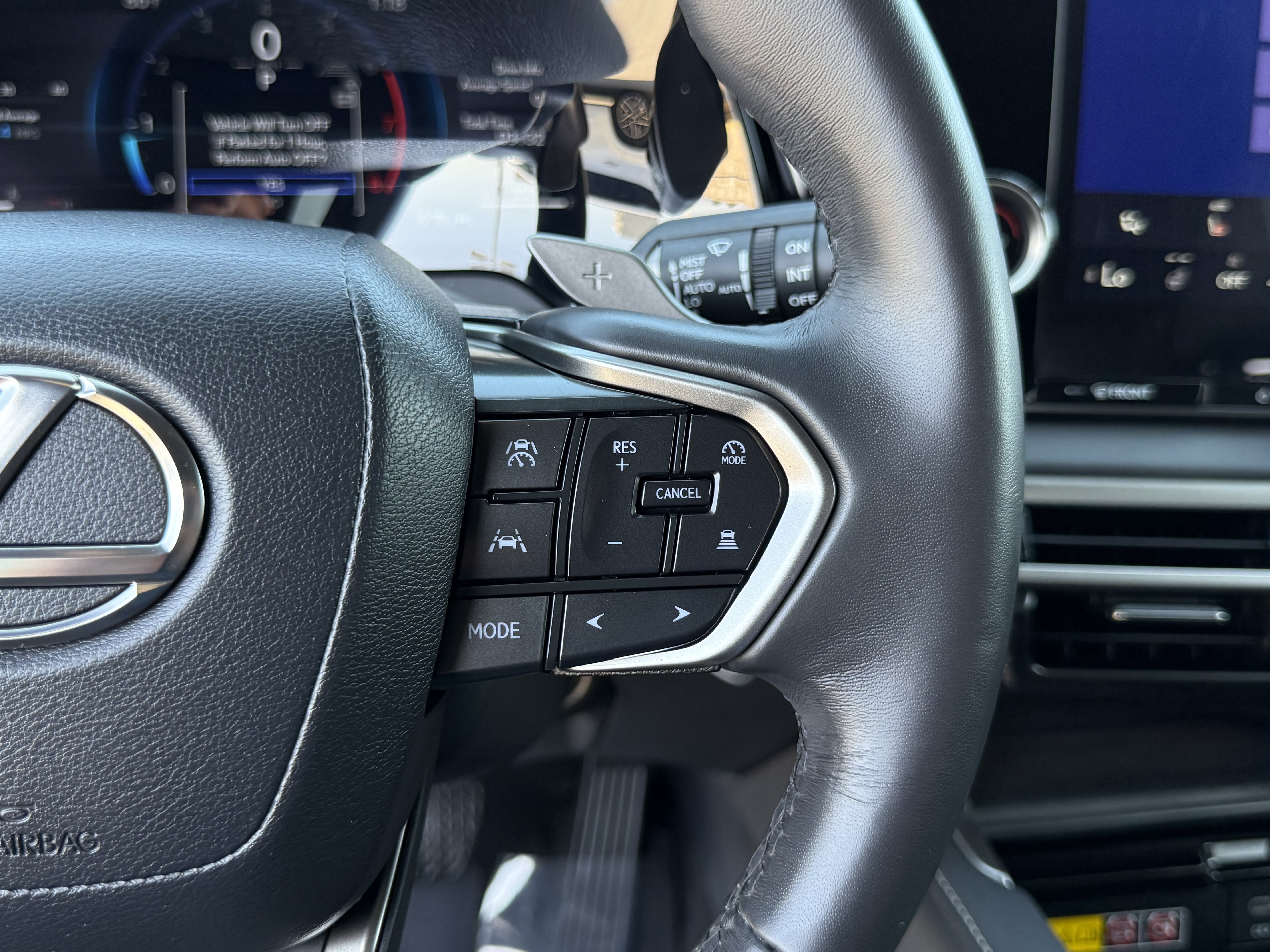Certified 2025 Lexus RX 350 FWD w/ Technology Package image 24