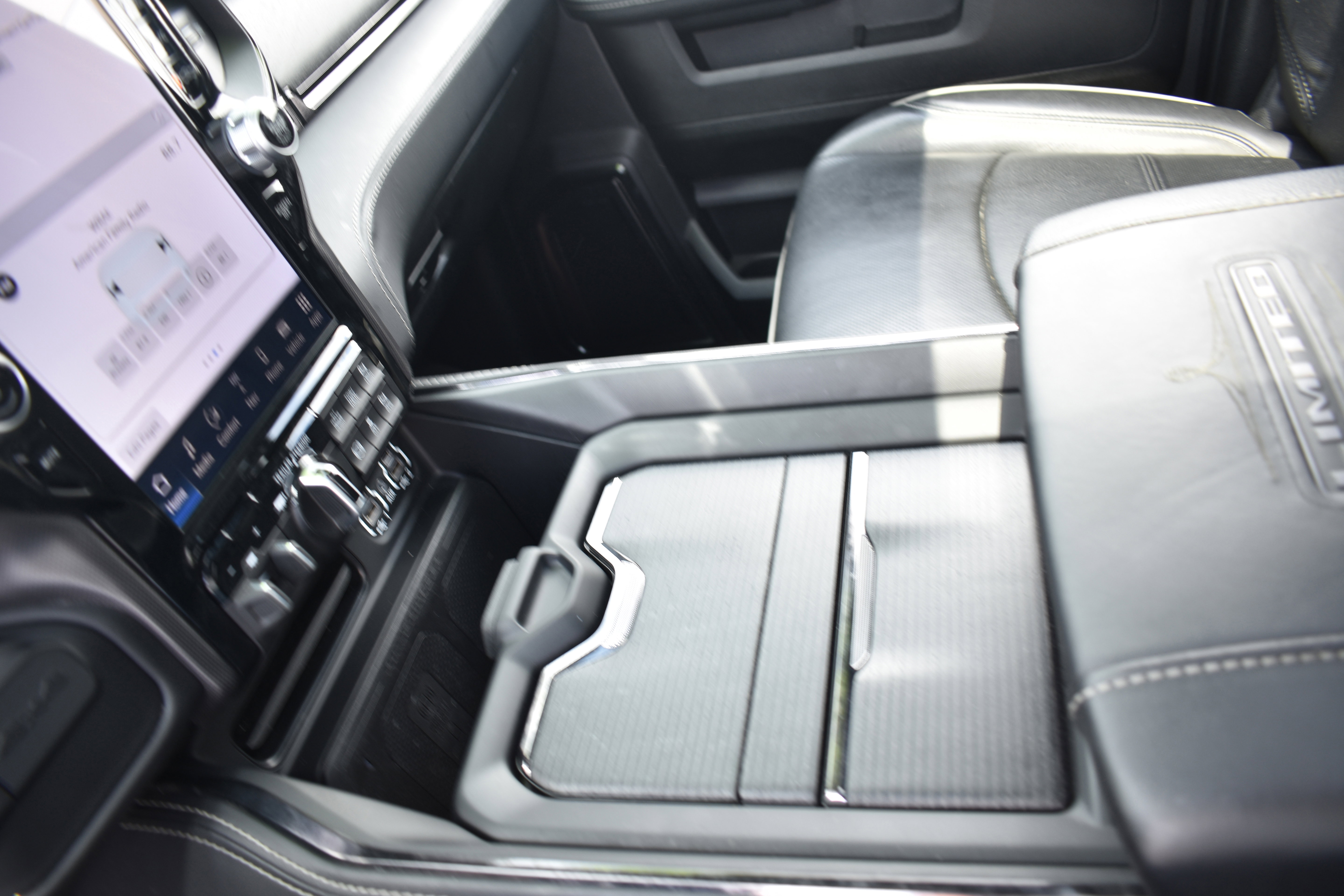 Used 2024 RAM 2500 Limited AWD/4WD image 22