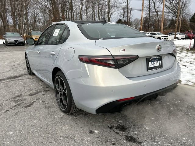 New 2025 Alfa Romeo Giulia AWD w/ Driving Assist Package image 6