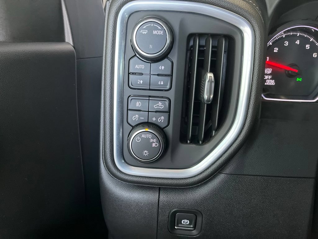 Used 2020 Chevrolet Silverado 1500 RST AWD/4WD image 13