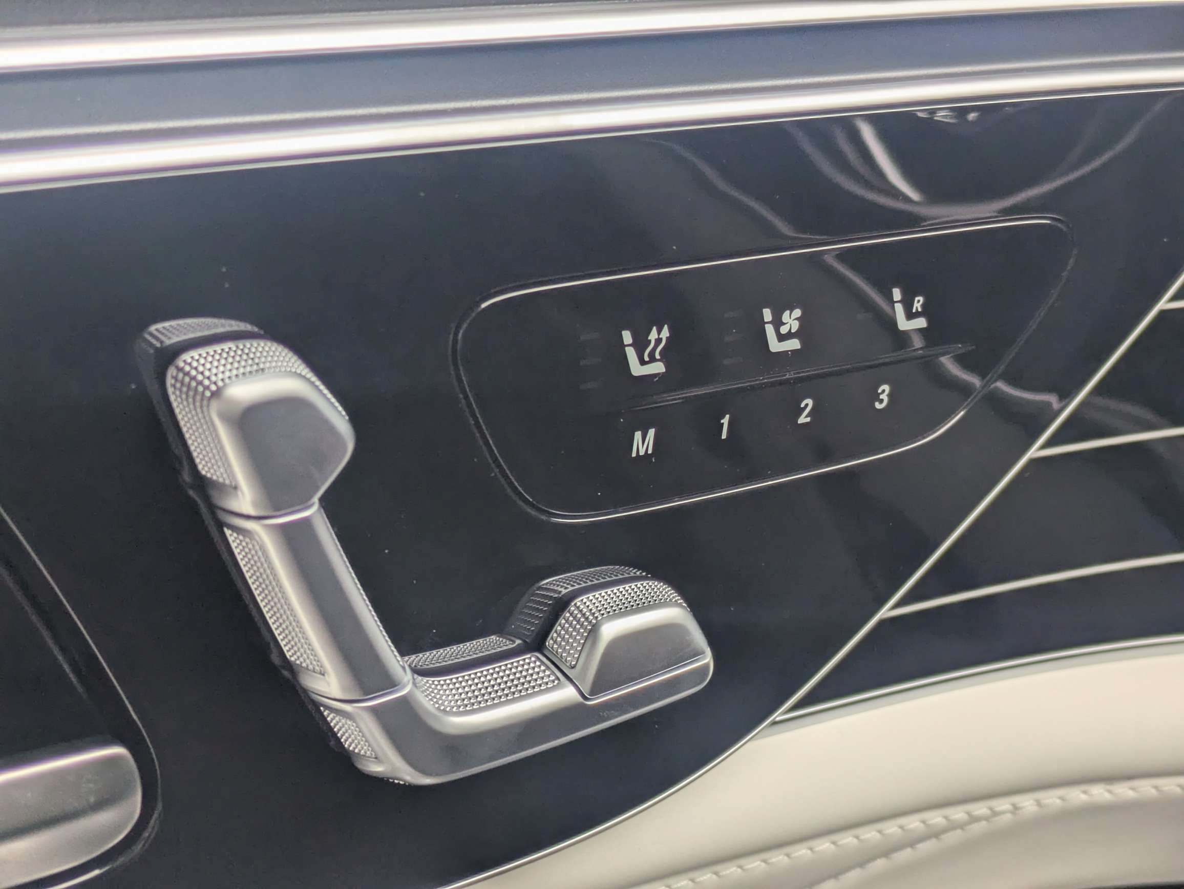 New 2027 Mercedes-Benz S 580 4MATIC Sedan image 23