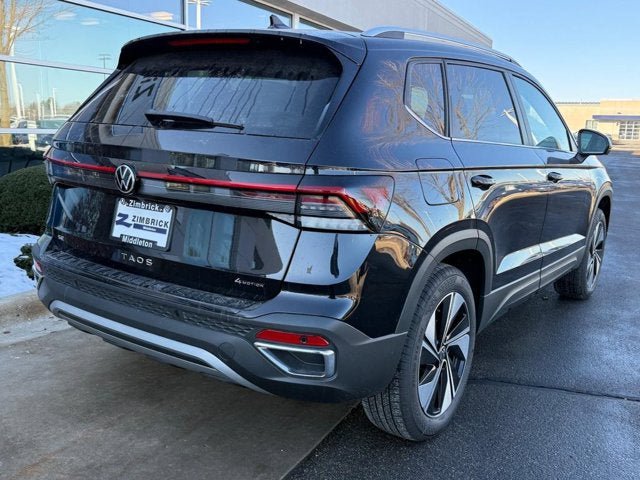 New 2026 Volkswagen Taos SE AWD/4WD image 3
