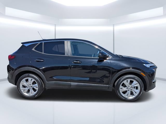 Used 2024 Buick Encore GX Preferred w/ Comfort Package FWD image 2