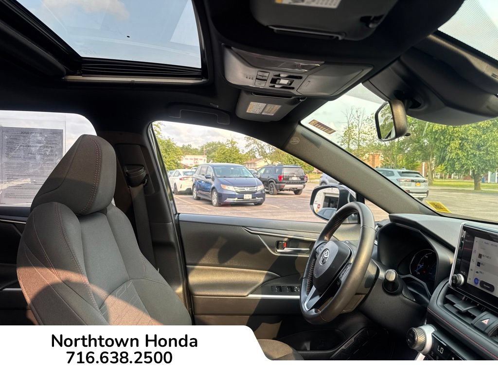 Used 2023 Toyota RAV4 SE w/ Weather & Moonroof Package AWD/4WD image 17