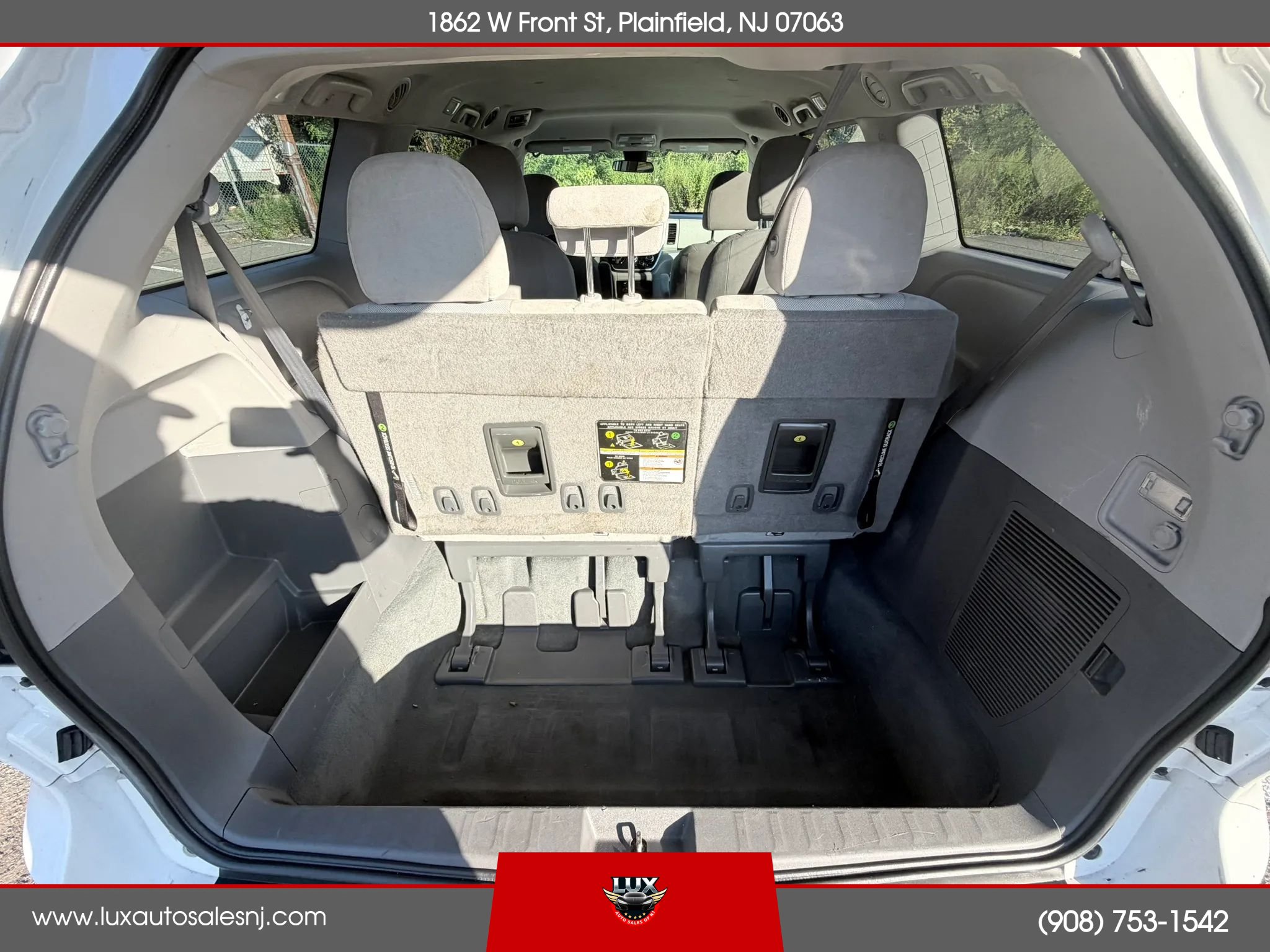 Used 2020 Toyota Sienna L FWD image 22