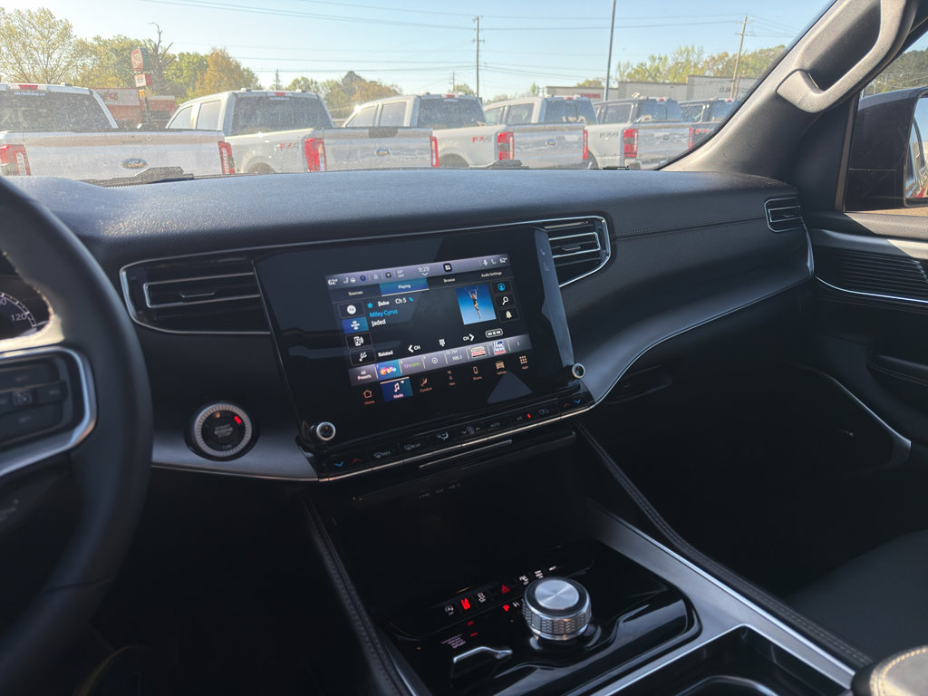 Used 2023 Jeep Wagoneer Series II image 31