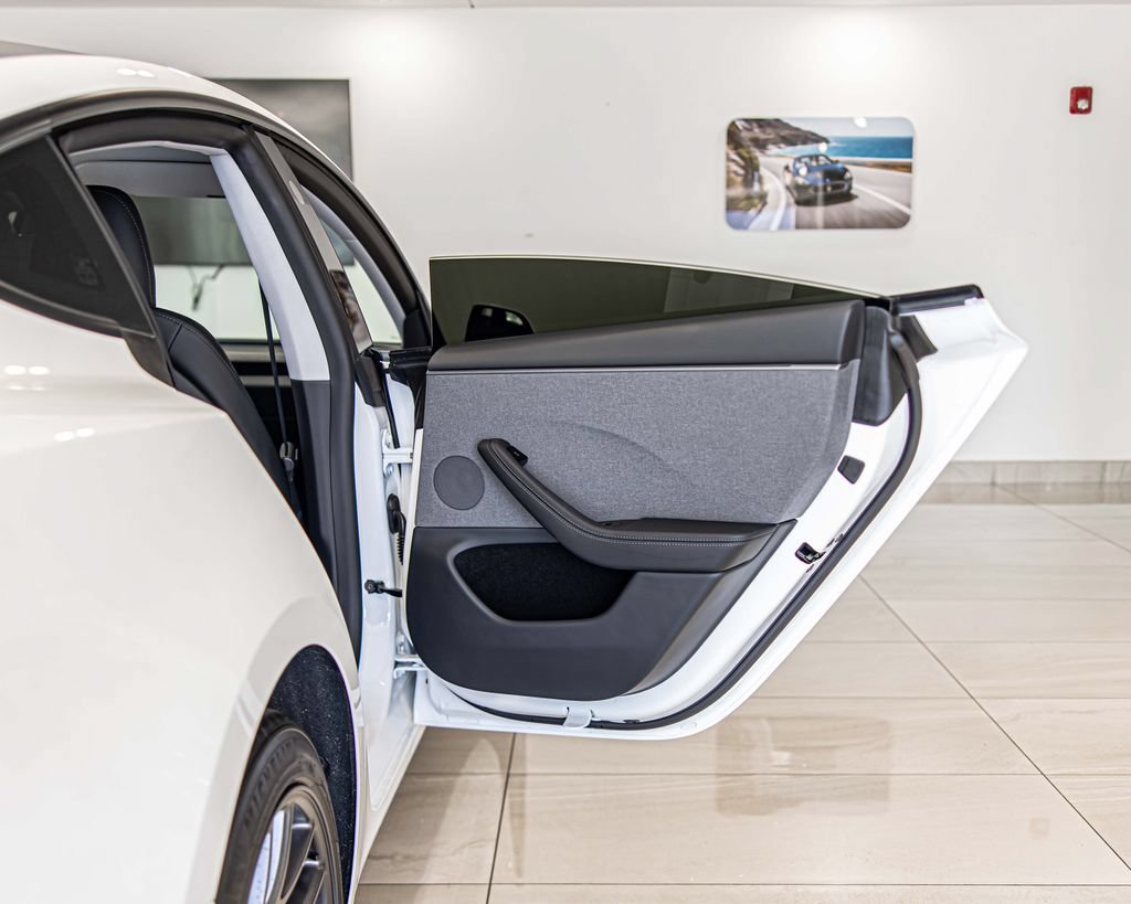Used 2026 Tesla Model 3 RWD image 35