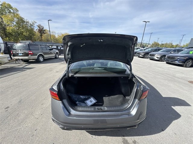 New 2025 Nissan Altima 2.5 SR image 22