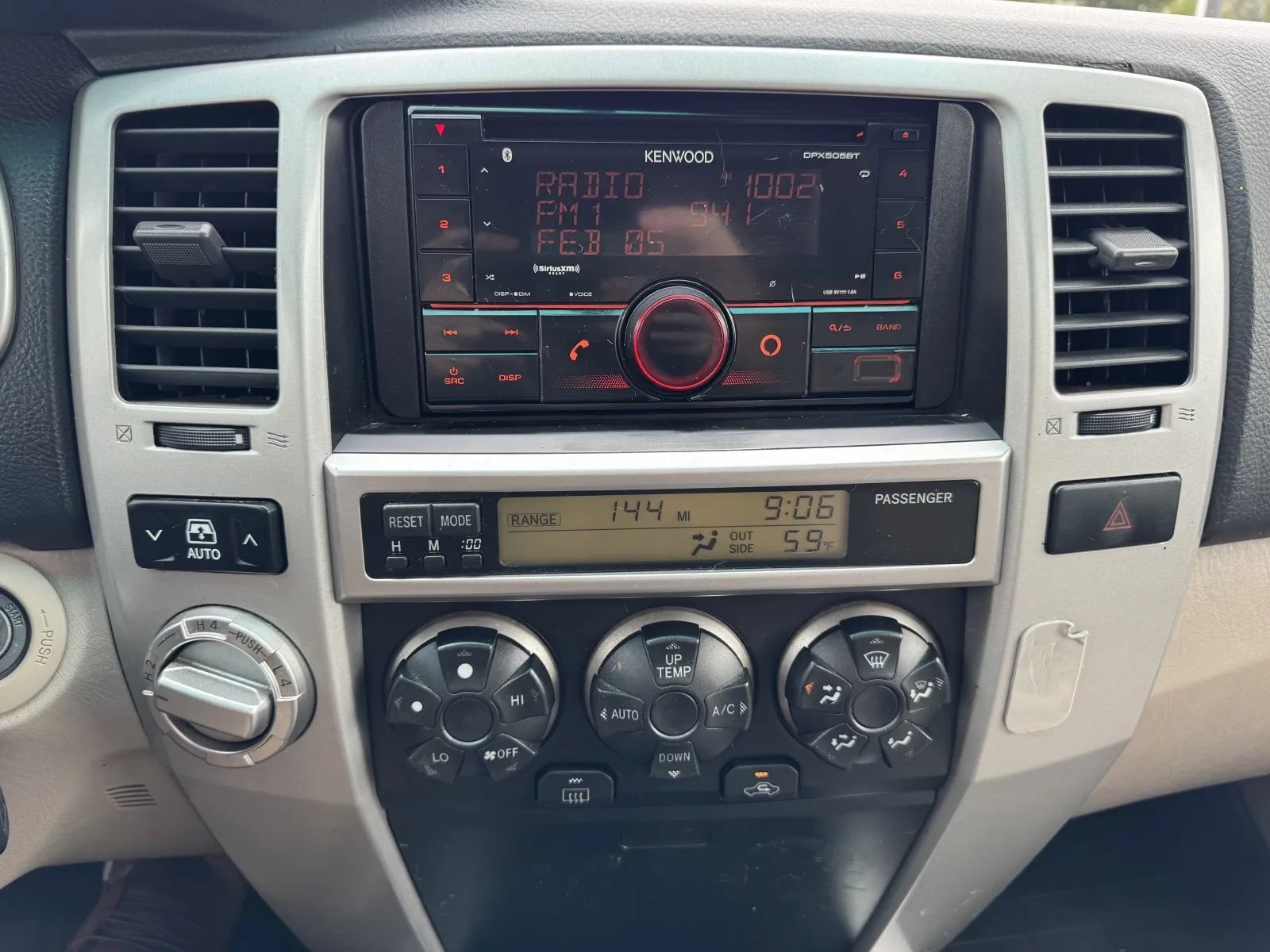 Used 2003 Toyota 4Runner SR5 AWD/4WD image 16