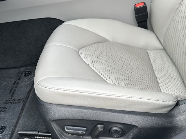 Used 2022 Toyota Camry XLE FWD image 27