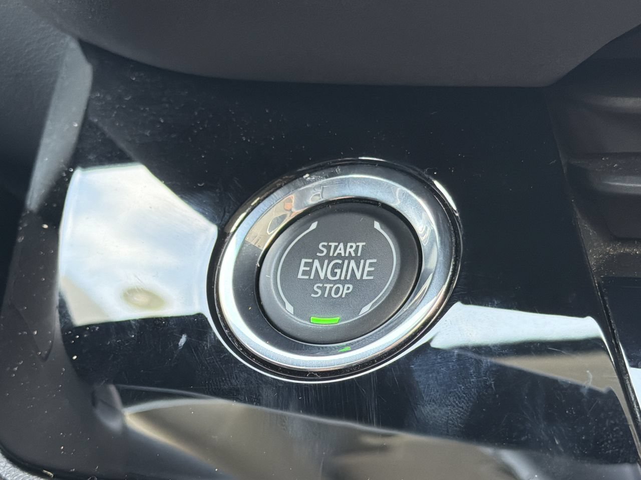Used 2025 Buick Envision Sport Touring AWD/4WD image 10