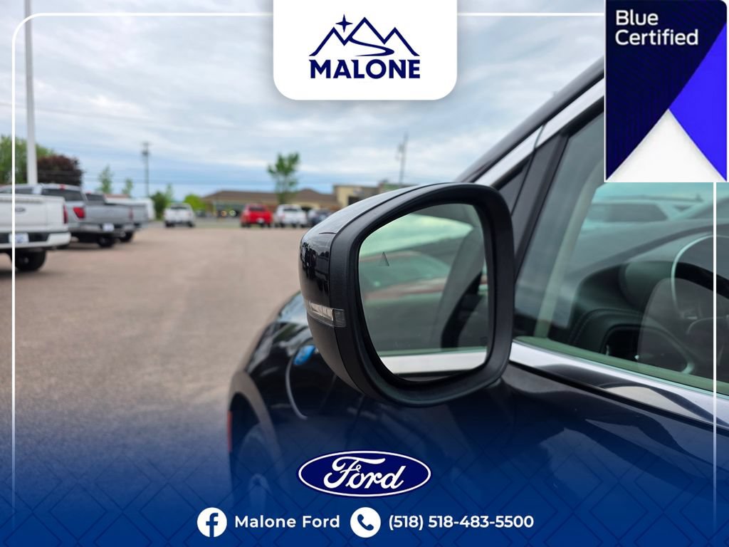 Used 2023 Chrysler Pacifica Touring-L FWD image 15