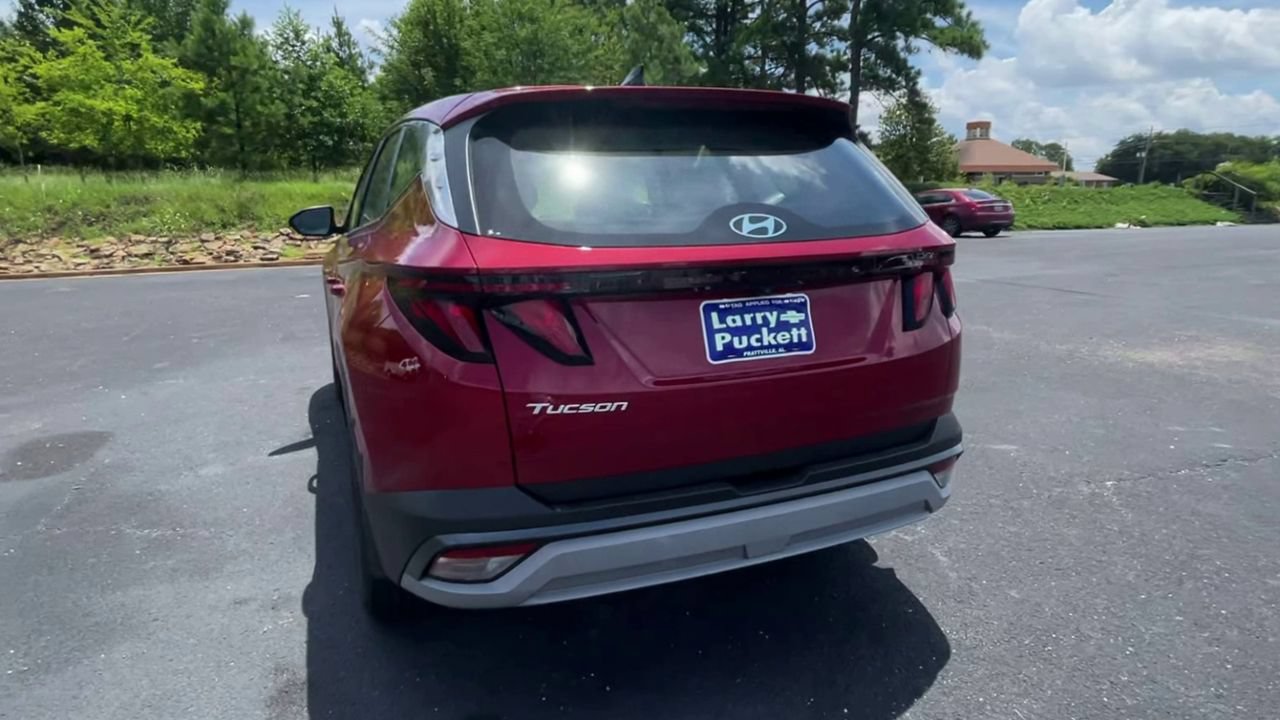 Used 2025 Hyundai Tucson SE FWD image 7