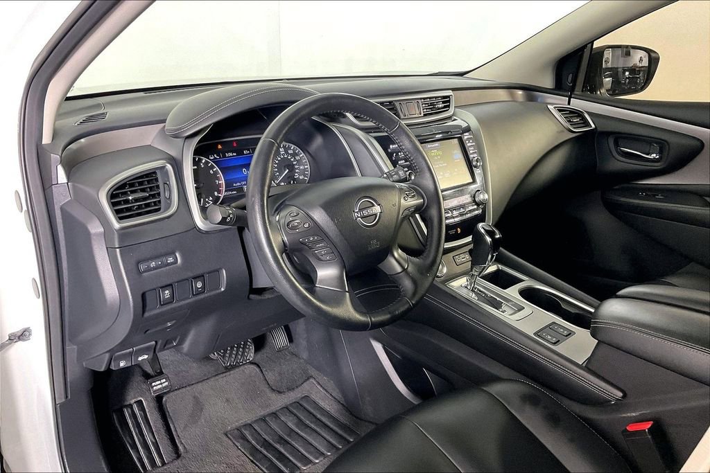 Used 2023 Nissan Murano SV AWD/4WD image 17