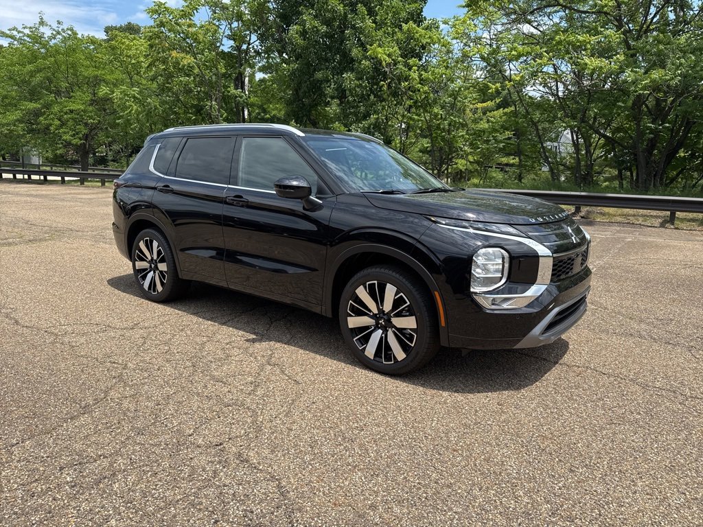 New 2025 Mitsubishi Outlander SEL image 2