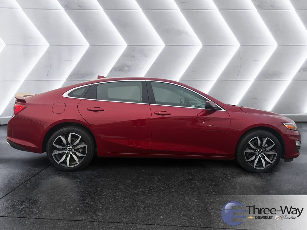Certified 2025 Chevrolet Malibu RS image 6
