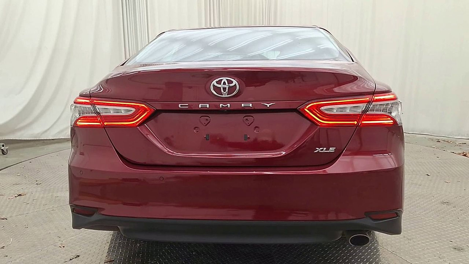 Certified 2018 Toyota Camry XLE image 8