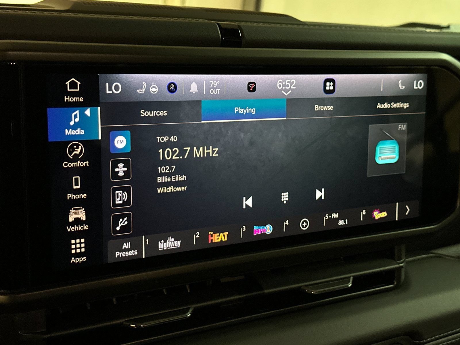 New 2025 Jeep Wrangler Unlimited Sahara w/ Safety Group AWD/4WD image 17