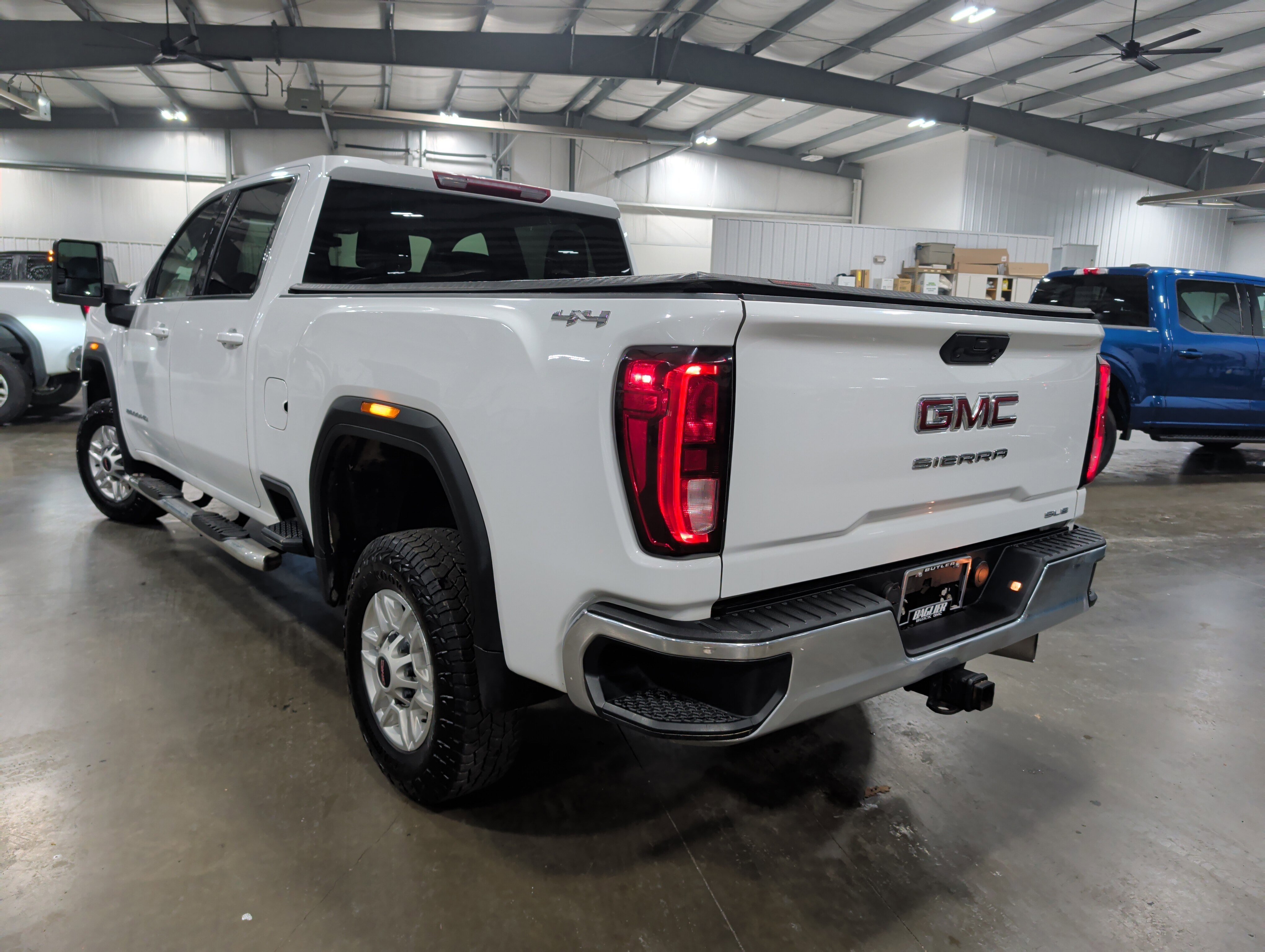 Used 2021 GMC Sierra 2500 SLE image 4