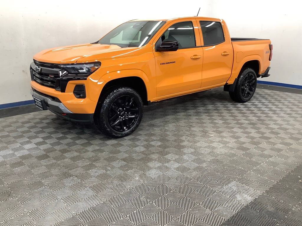 New 2025 Chevrolet Colorado Z71 w/ Z71 Convenience Package 2