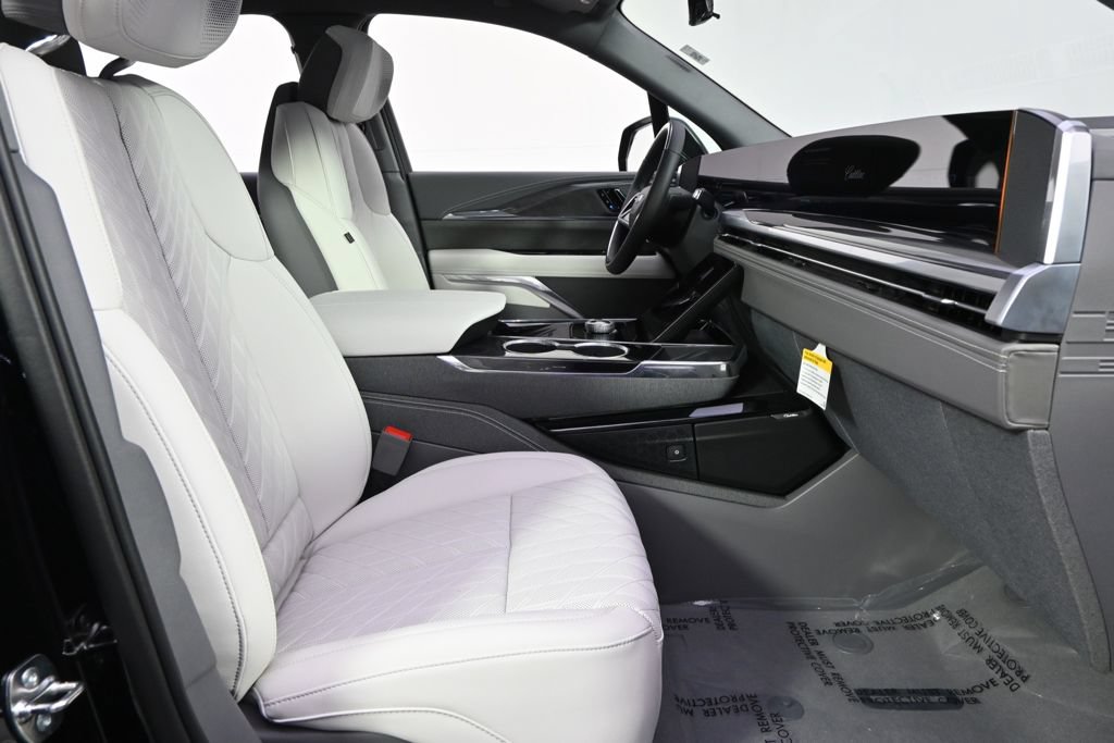 New 2026 Cadillac Escalade IQ Sport 1 w/ LPO, Floor Liner Package AWD/4WD image 16