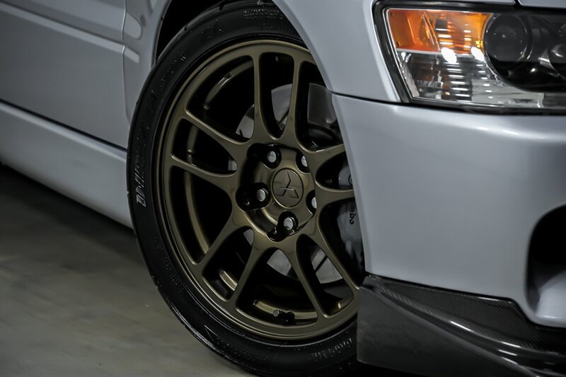 Used 2006 Mitsubishi Lancer Evolution AWD/4WD image 3