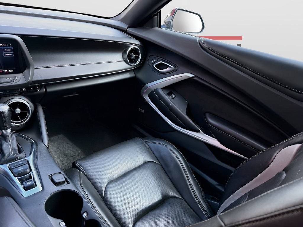 Used 2021 Chevrolet Camaro SS RWD image 23
