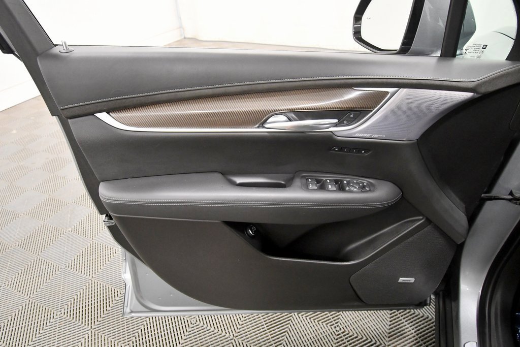 Used 2023 Cadillac XT6 Sport image 12