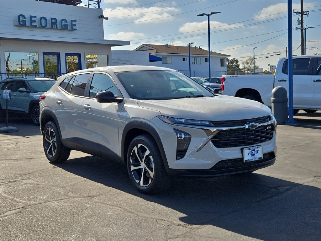 New 2026 Chevrolet Trax RS w/ Driver Confidence Package FWD image 25