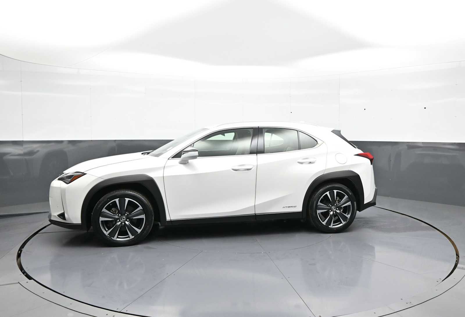 Used 2021 Lexus UX 250h w/ Premium Package AWD/4WD image 9