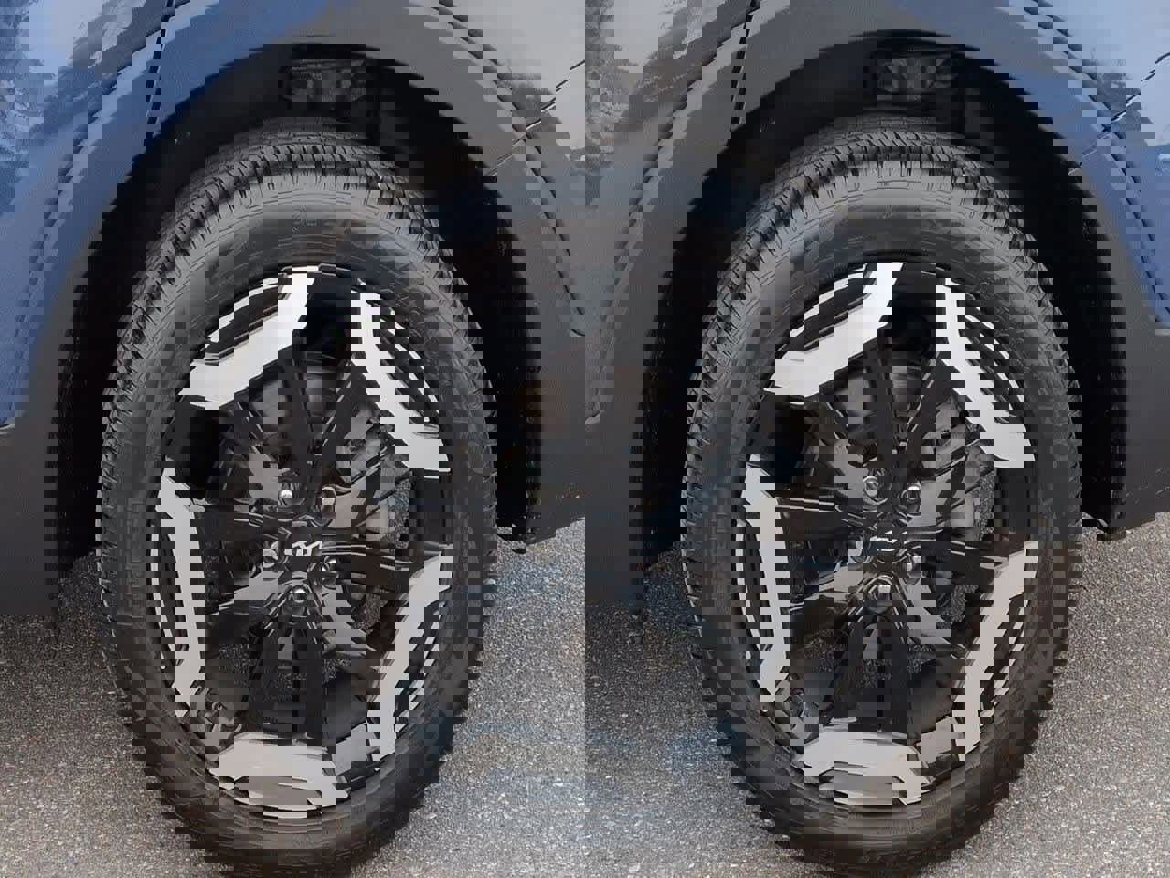 Used 2024 Kia Telluride S image 12