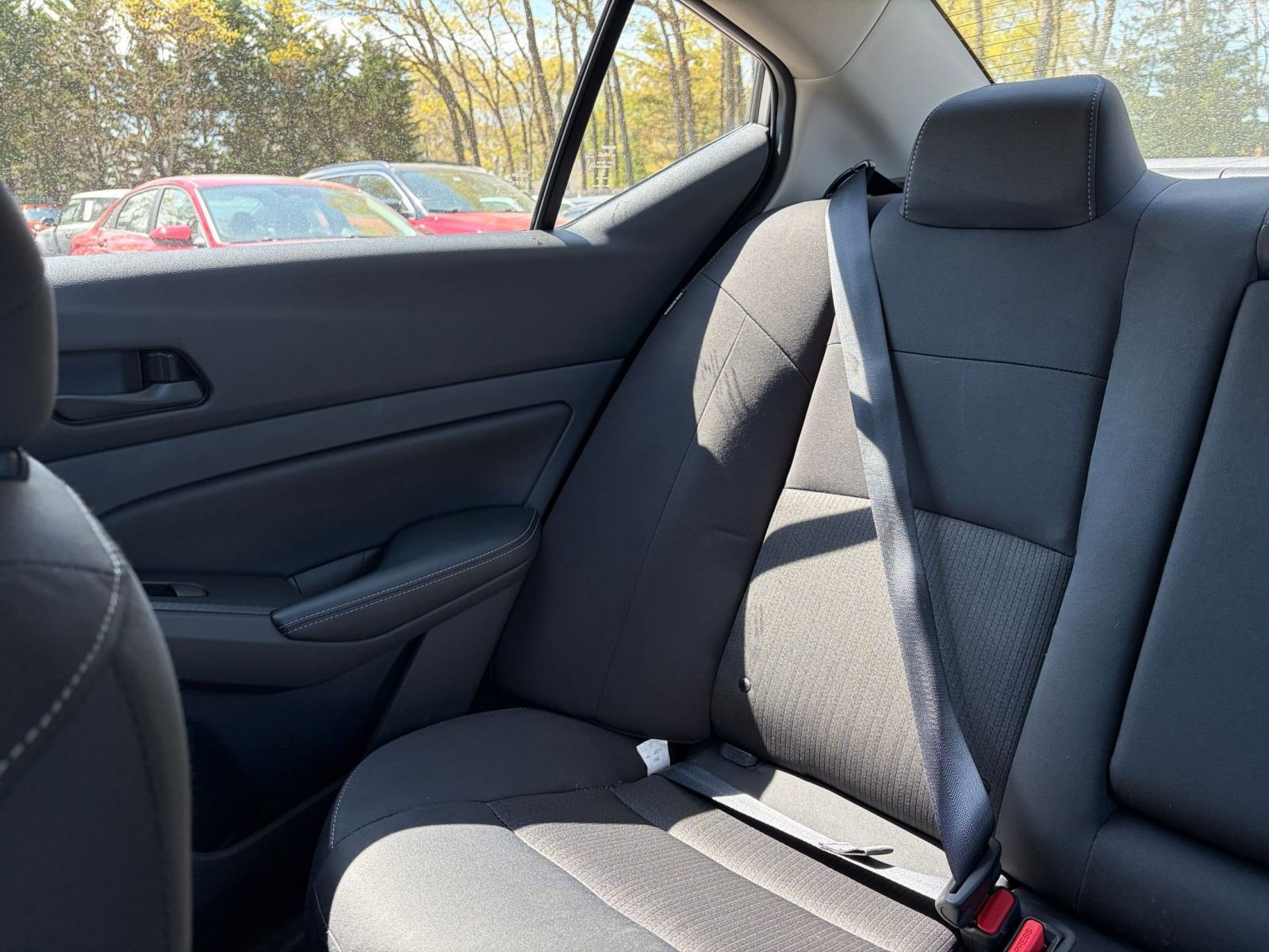 Used 2025 Nissan Altima 2.5 SV FWD image 39