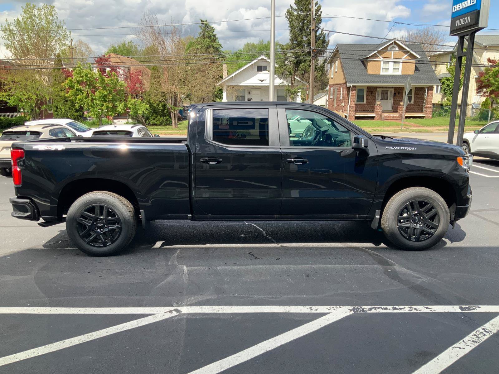 New 2026 Chevrolet Silverado 1500 RST w/ RST All Star Premium Package AWD/4WD image 8