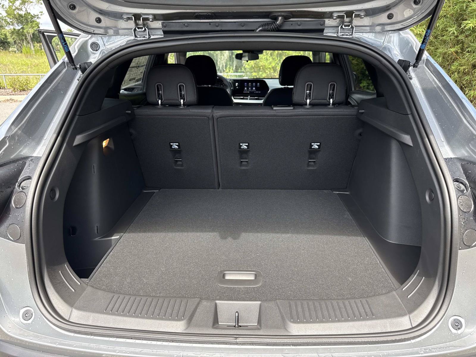 New 2026 Chevrolet Trax RS w/ Sunroof Package FWD image 31