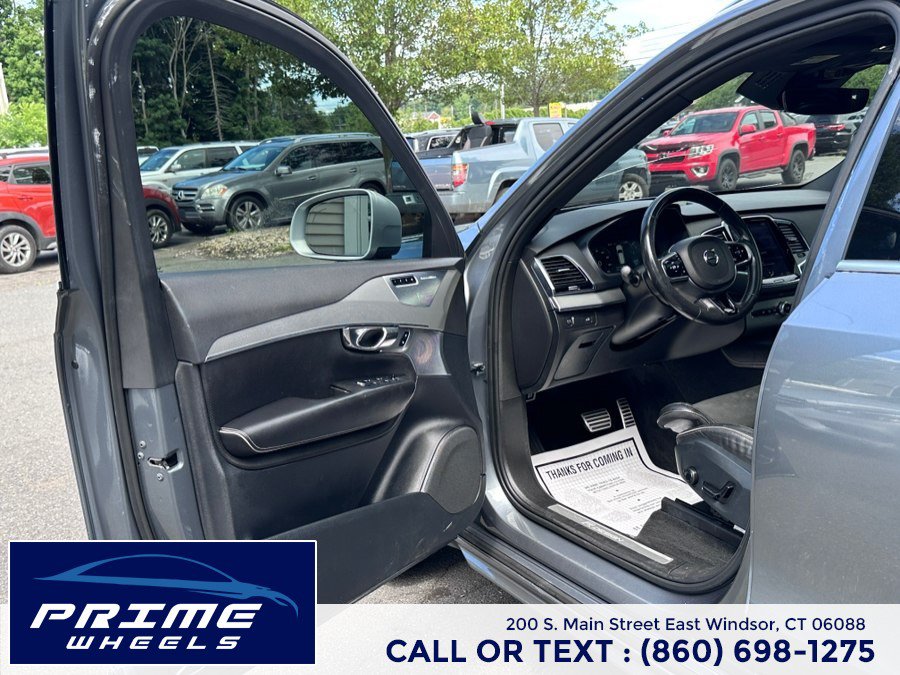 Used 2016 Volvo XC90 T6 R-Design w/ Protection Package Plus AWD/4WD image 9