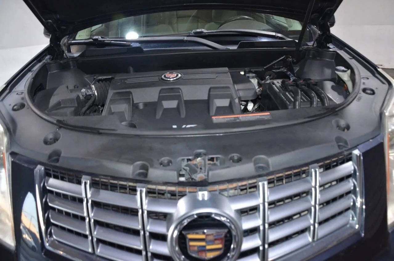 Used 2016 Cadillac SRX Luxury w/ Driver Awareness Package image 25