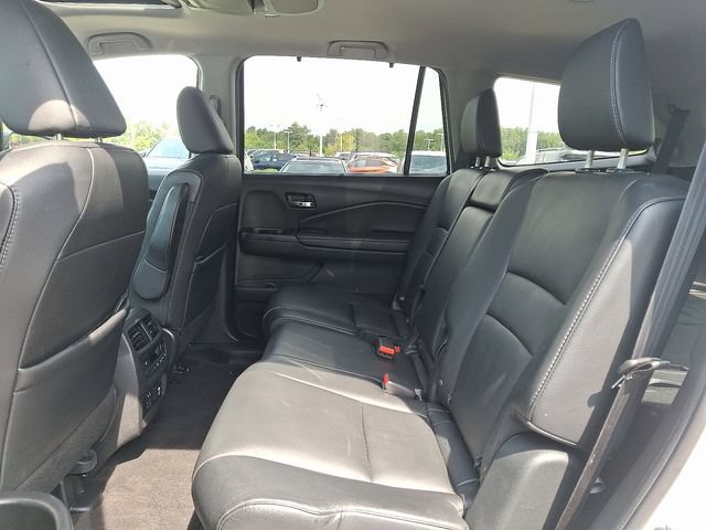 Used 2019 Honda Pilot Touring image 10