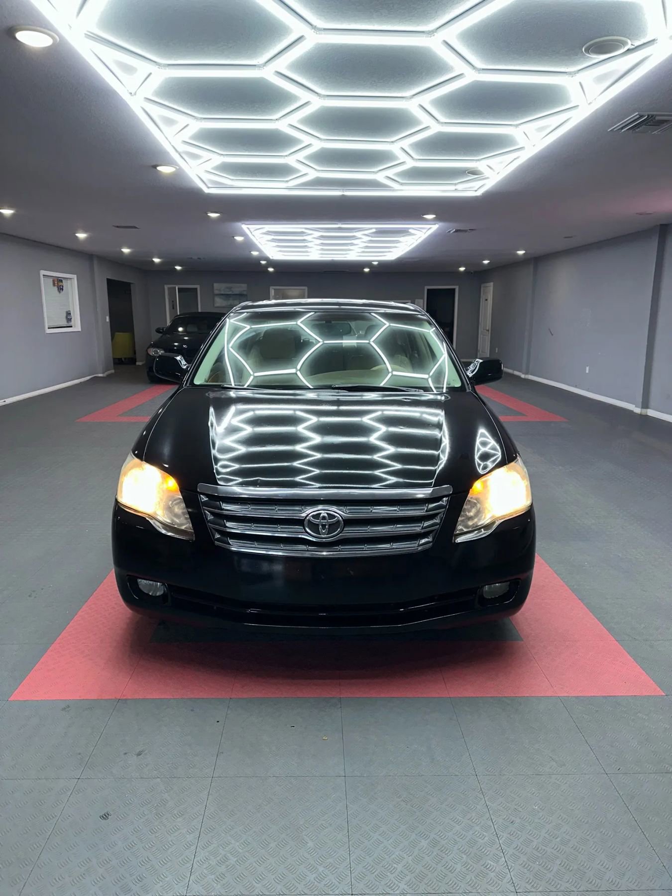 Used 2006 Toyota Avalon XLS image 8