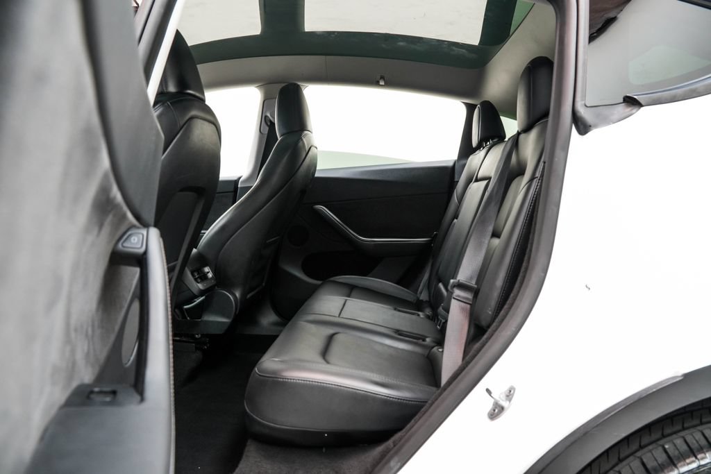 Used 2023 Tesla Model Y Long Range AWD/4WD image 19