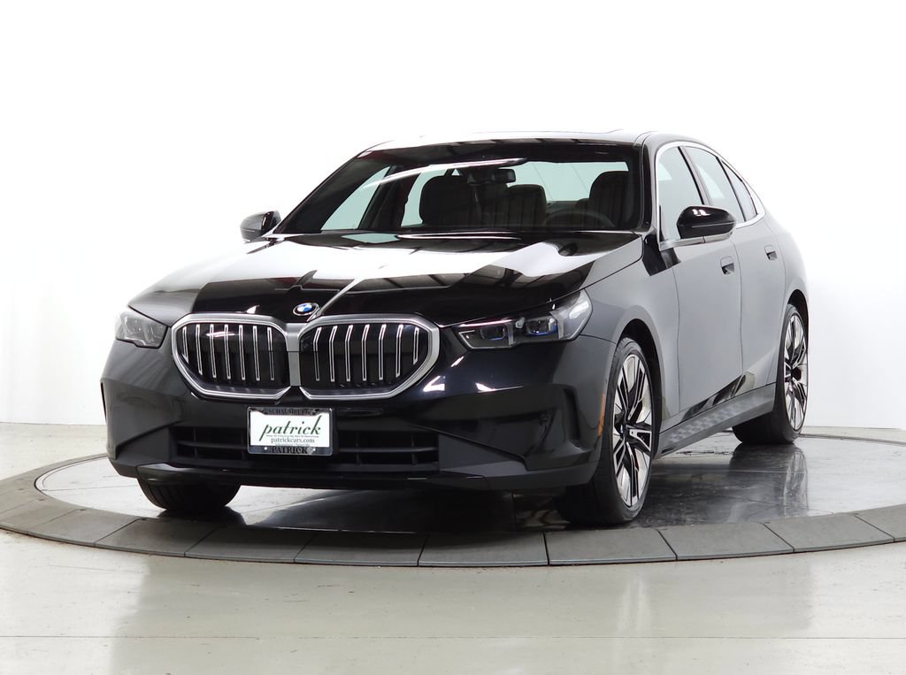 Used 2024 BMW 540i xDrive AWD/4WD image 4