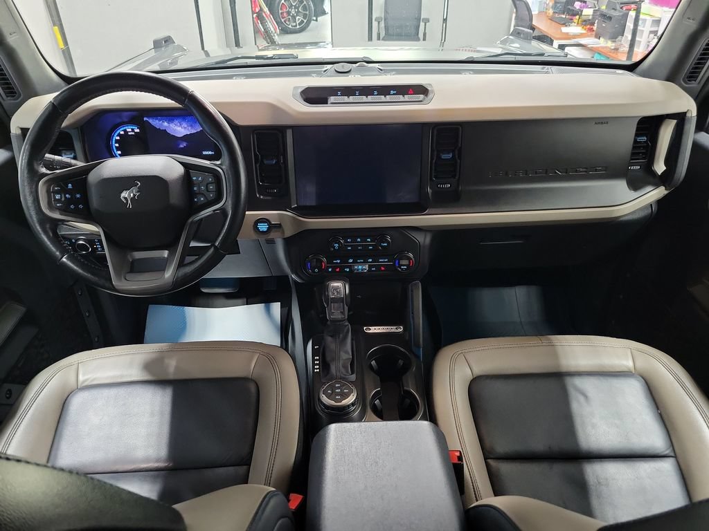 Used 2023 Ford Bronco Wildtrak AWD/4WD image 3