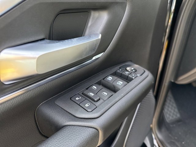 New 2026 RAM 1500 4x4 Crew Cab image 17