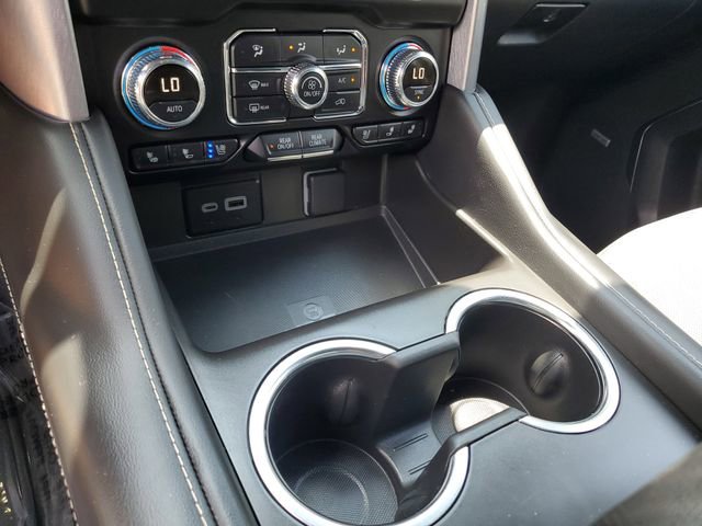 Used 2024 GMC Yukon XL SLT w/ SLT Luxury Package RWD image 23
