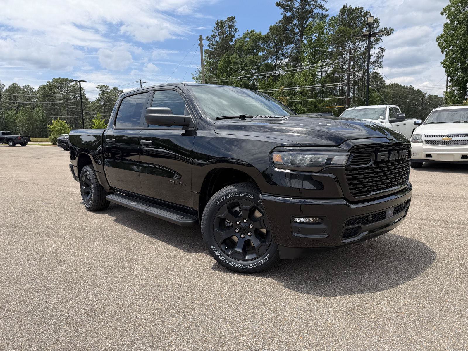 New 2026 RAM 1500 Express AWD/4WD image 3