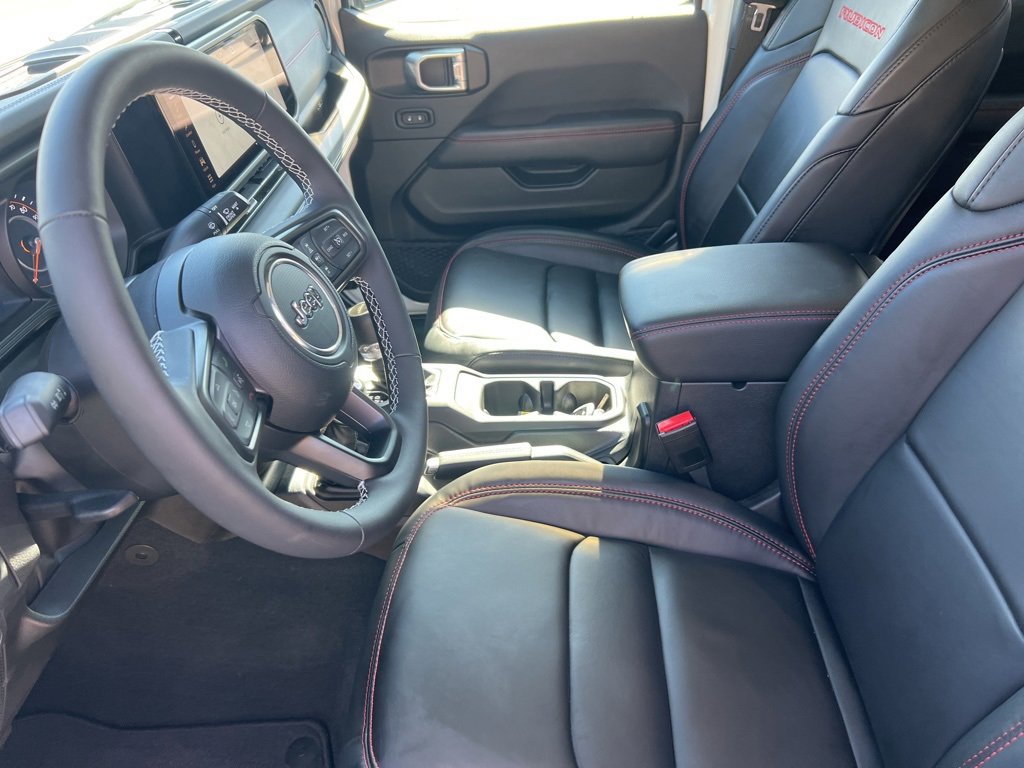 Used 2025 Jeep Gladiator Rubicon w/ Safety Group image 16