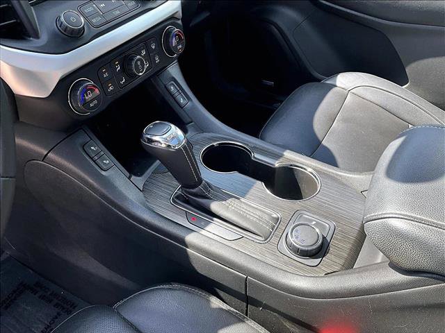 Used 2019 GMC Acadia SLT w/ Black Edition FWD image 14