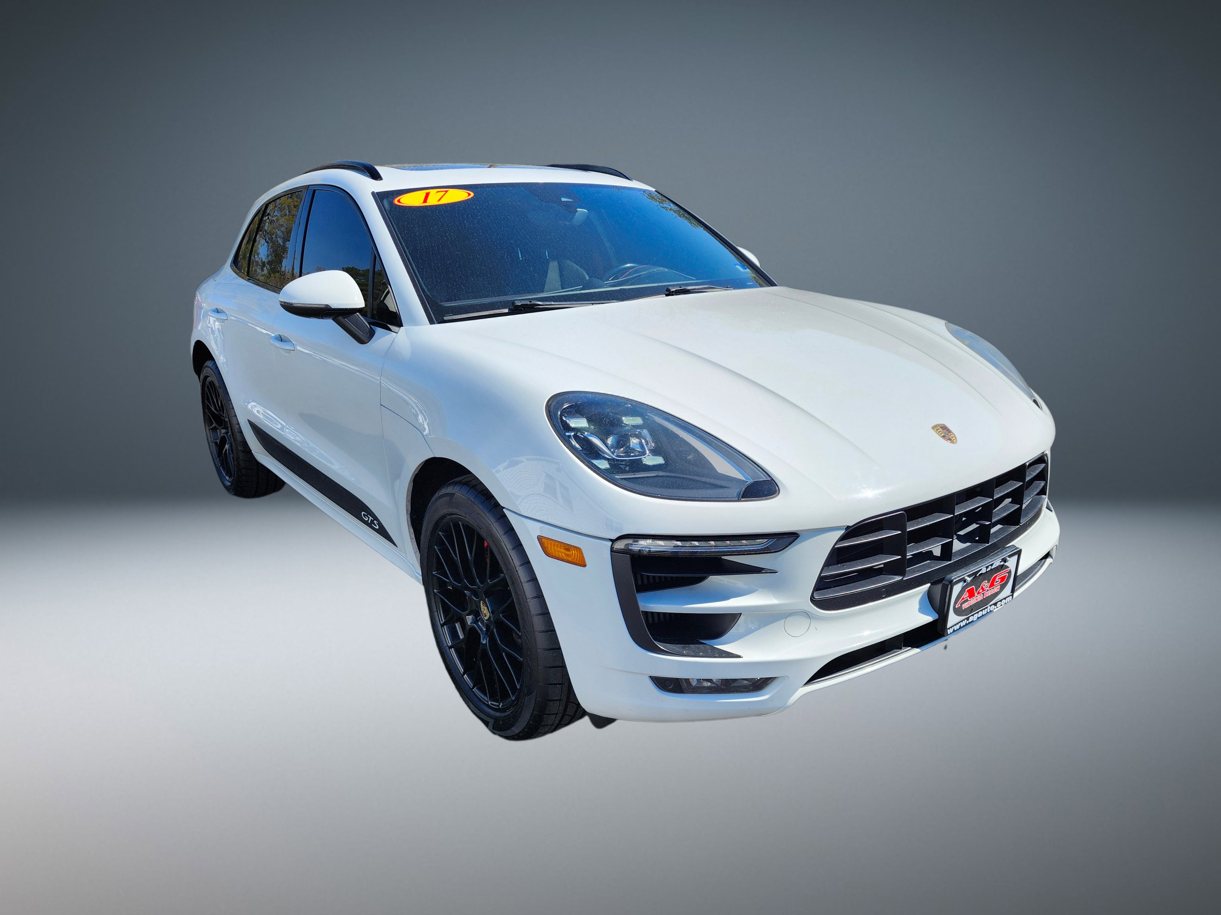 Used 2017 Porsche Macan GTS image 1