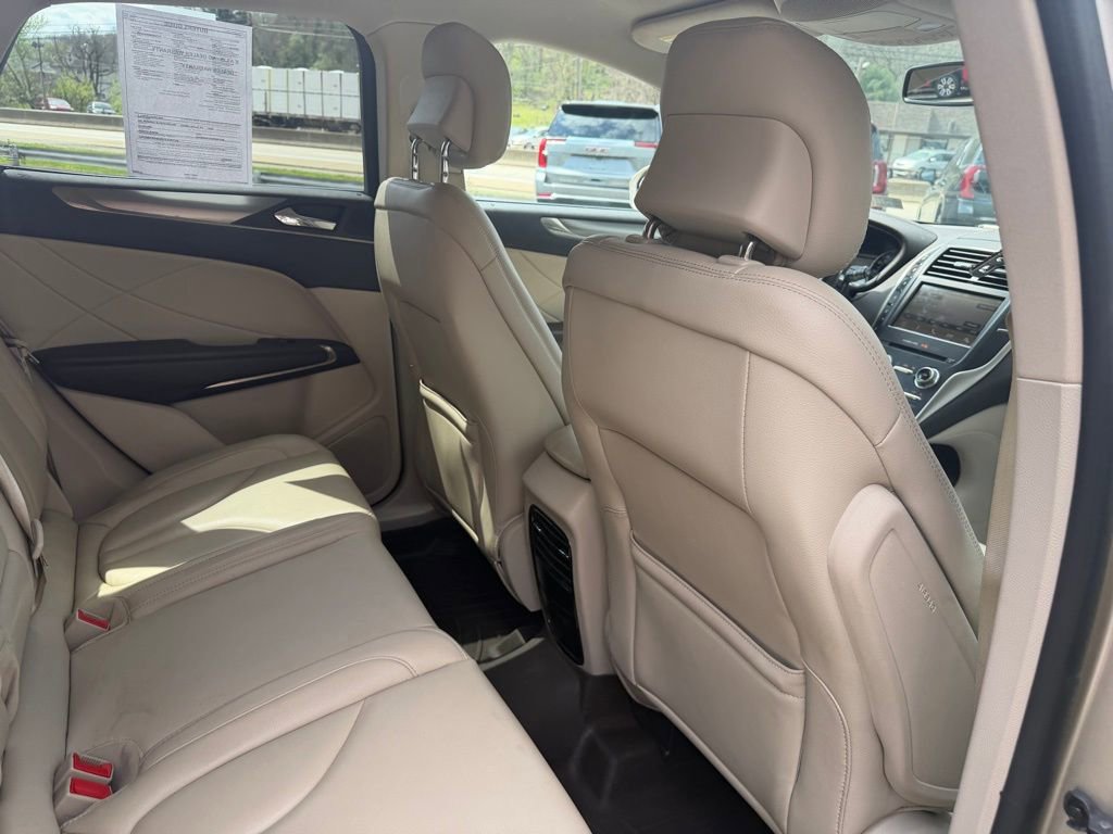 Used 2017 Lincoln MKC Premiere AWD/4WD image 18