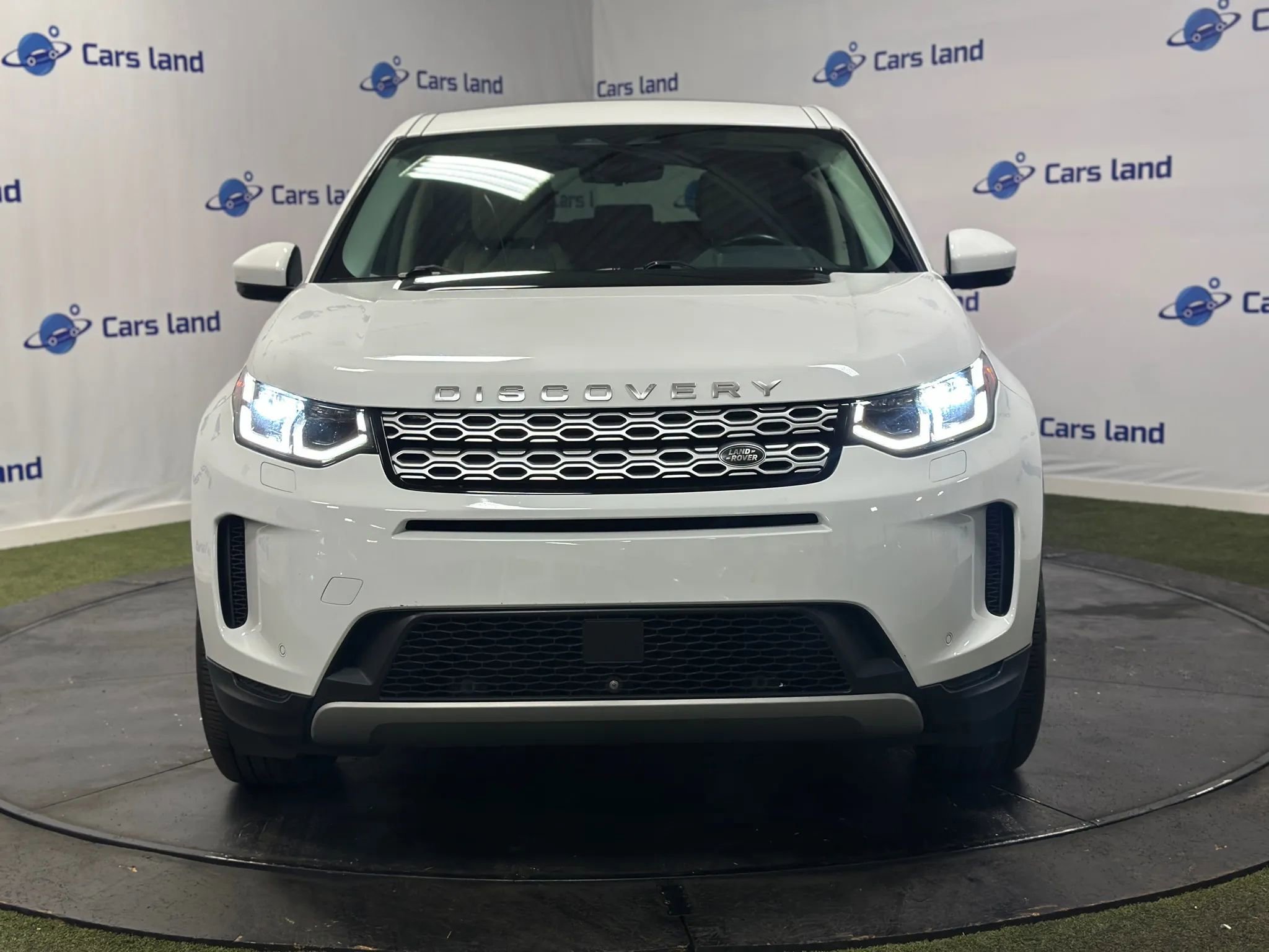 Used 2021 Land Rover Discovery Sport SE image 7