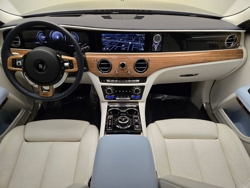 Certified 2025 Rolls-Royce Ghost AWD/4WD image 4